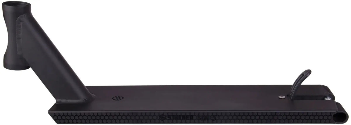 Deska Striker Lux Five Boxed 470 Black